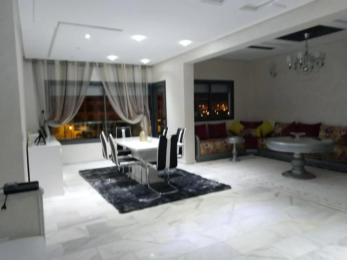 Apartment Fes : Appart Lumineux Et Spacieux, Haut-Standing Centre-Ville